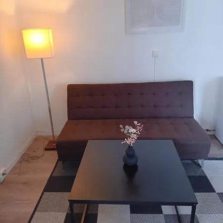 Lovely 1 Bedroom And 1 Livingroom Alesund