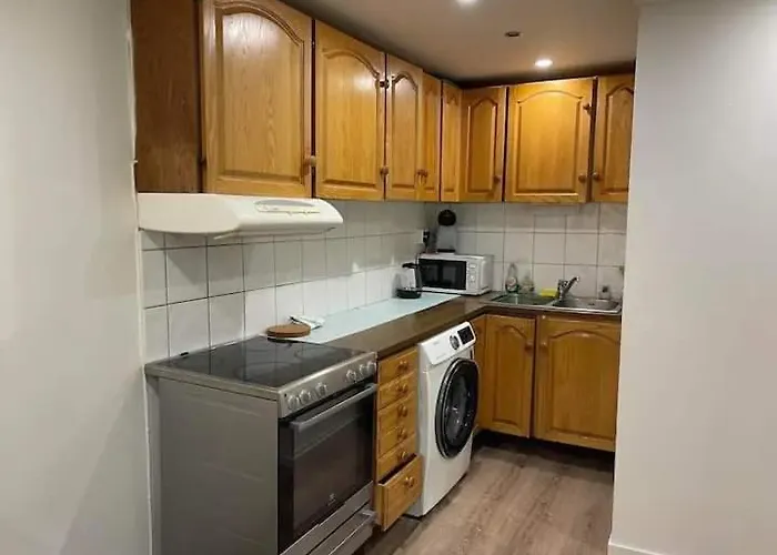 Апартаменты Lovely 1 Bedroom And 1 Livingroom *