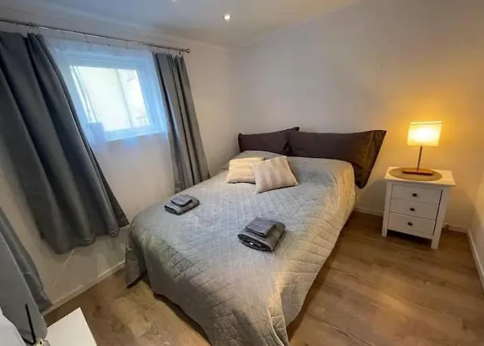 Lovely 1 Bedroom And 1 Livingroom Апартаменты